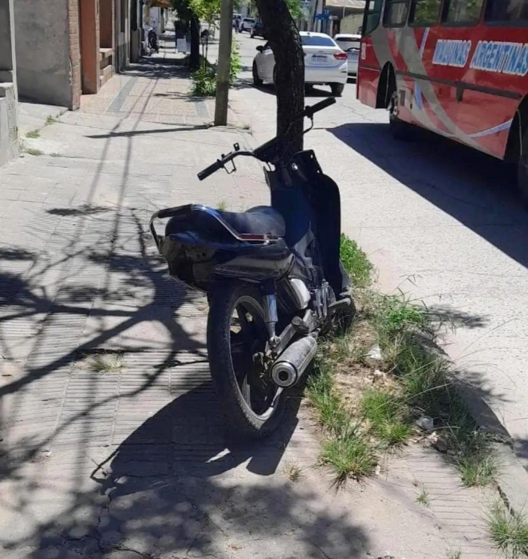 ¡Otra vez! Volvieron a robar una moto en La Paz